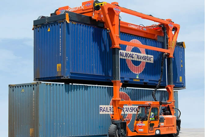 singapore combilift straddle