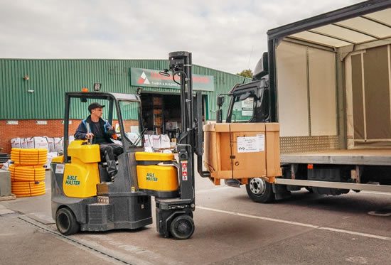 arrow aisle (VNA) material handling truck